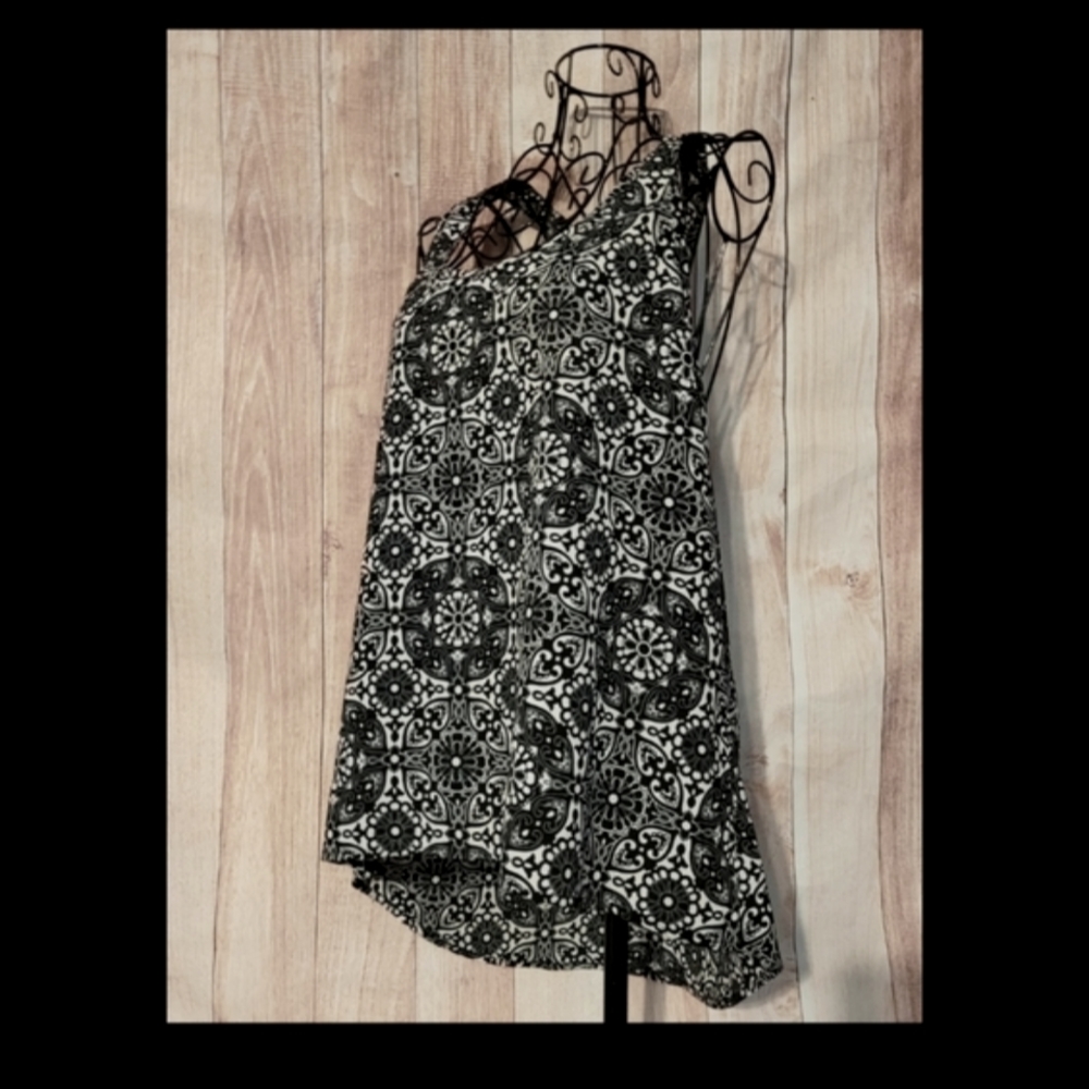 Ambiance Apparel Sleeveless Blouse